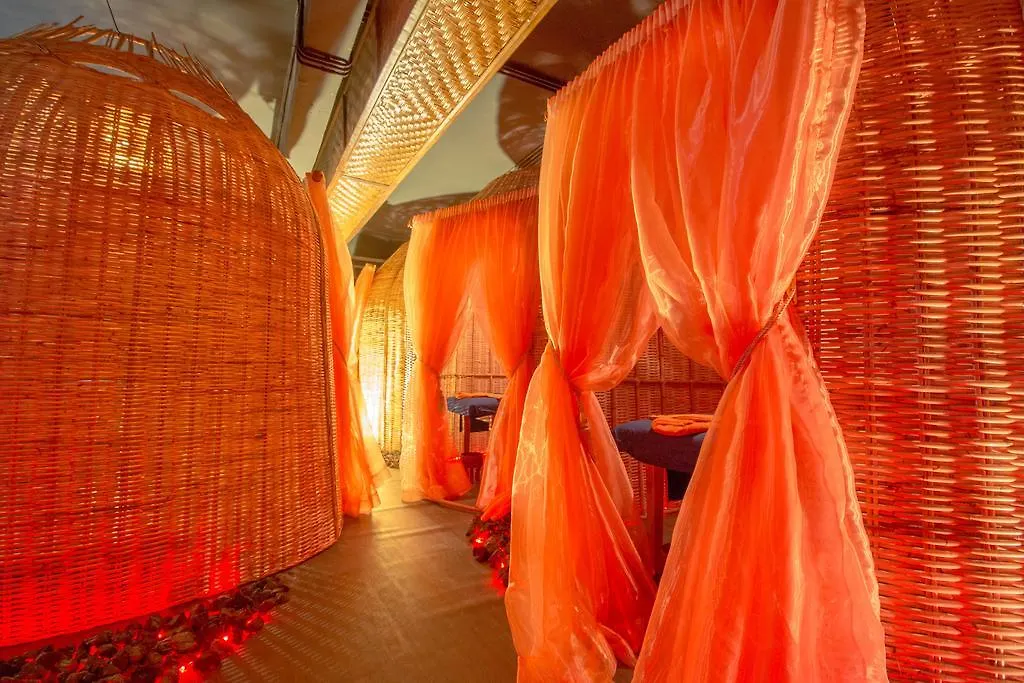 Kupu Kupu Jimbaran Beach Hotel & Spa By L'Occitane 4*,