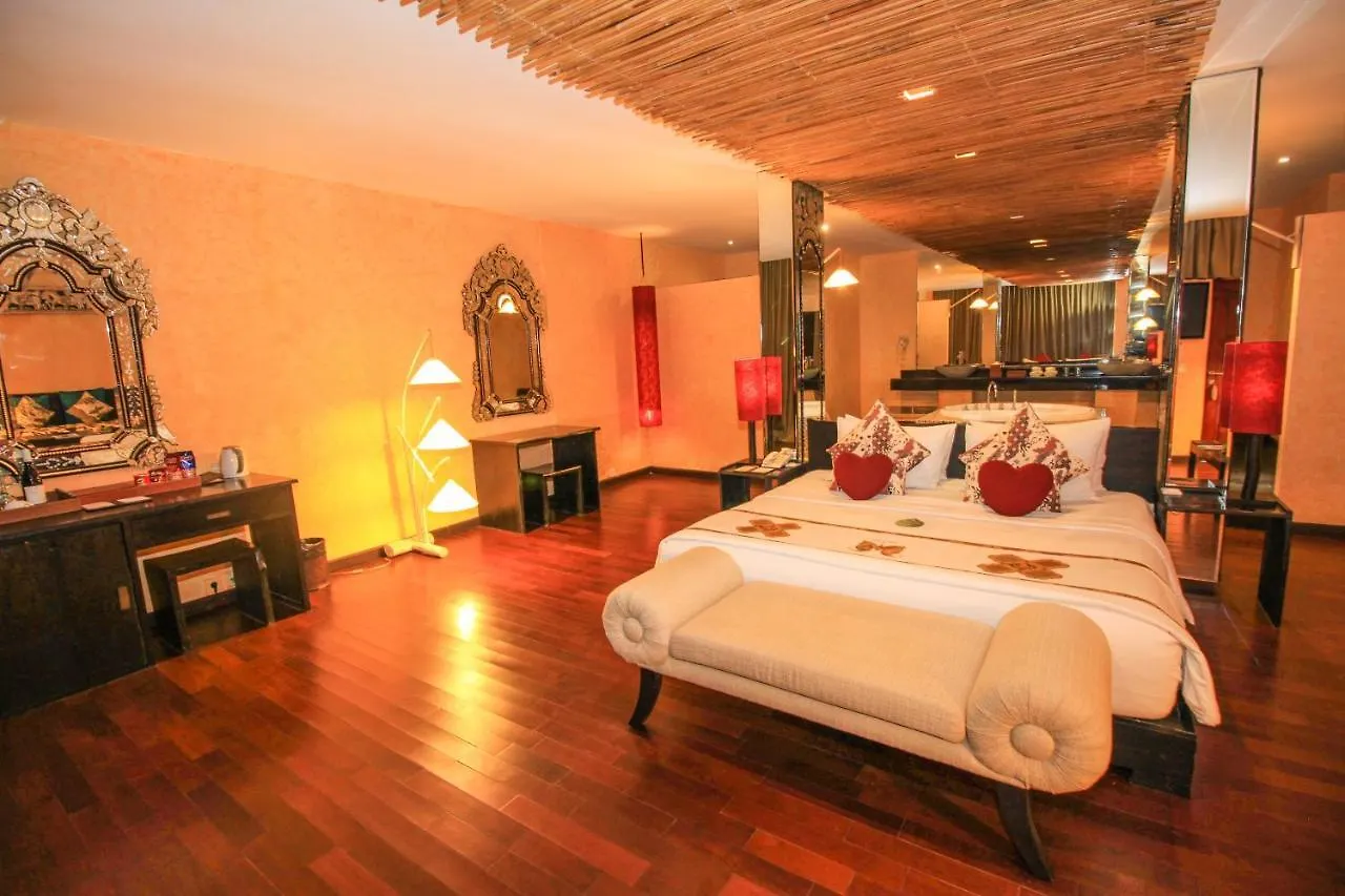 Kupu Kupu Jimbaran Beach Hotel & Spa By L'Occitane 4*,